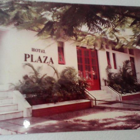 Hotel Plaza  Jalgaon Exterior foto